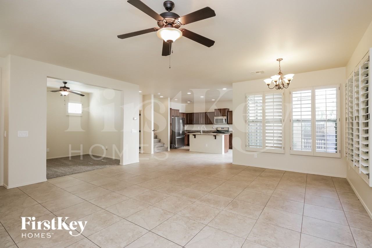3441 S Jacana Ln - Photo 4 of 15