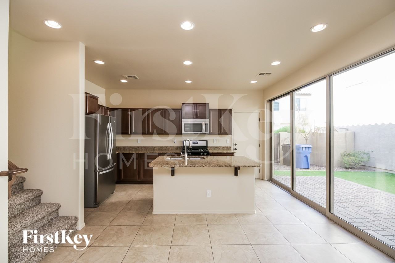 3441 S Jacana Ln - Photo 6 of 15