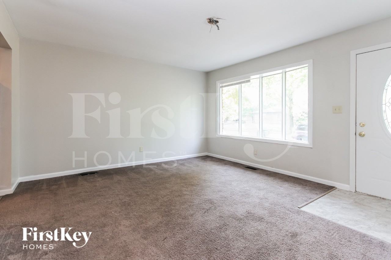 10207 Catalina Dr - Photo 2 of 10
