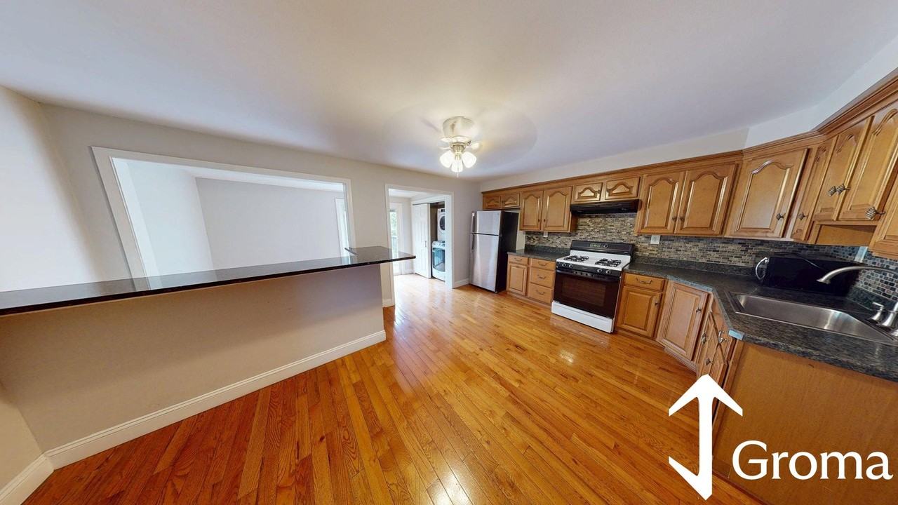 164 Bennington St #1
