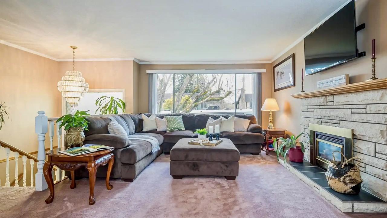 19741 54A Ave - Photo 4 of 23