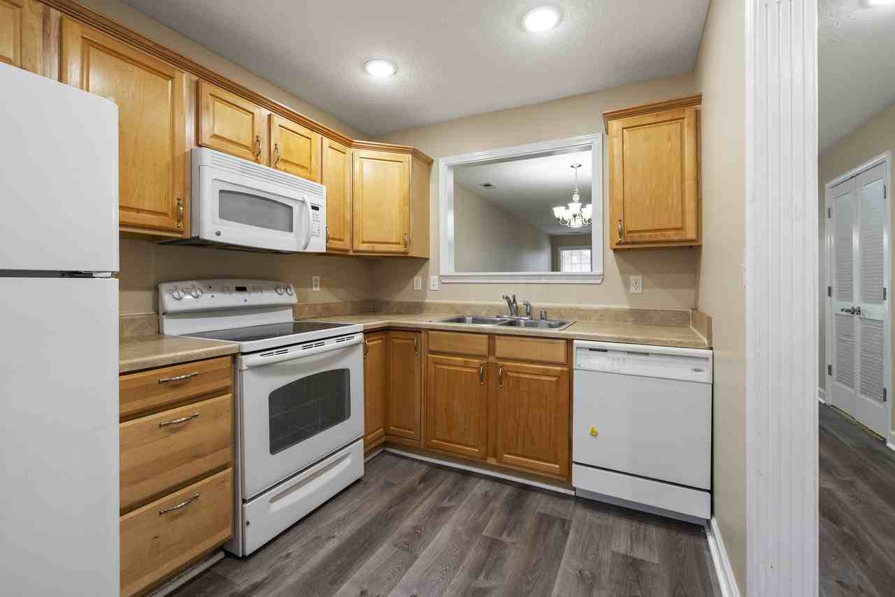 3408 W Jefferson St #3408WJ - Photo 7 of 17