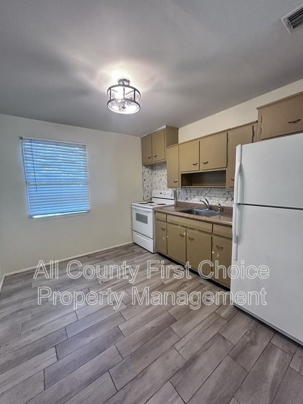 6480 66th Ave N - Photo 2 of 13