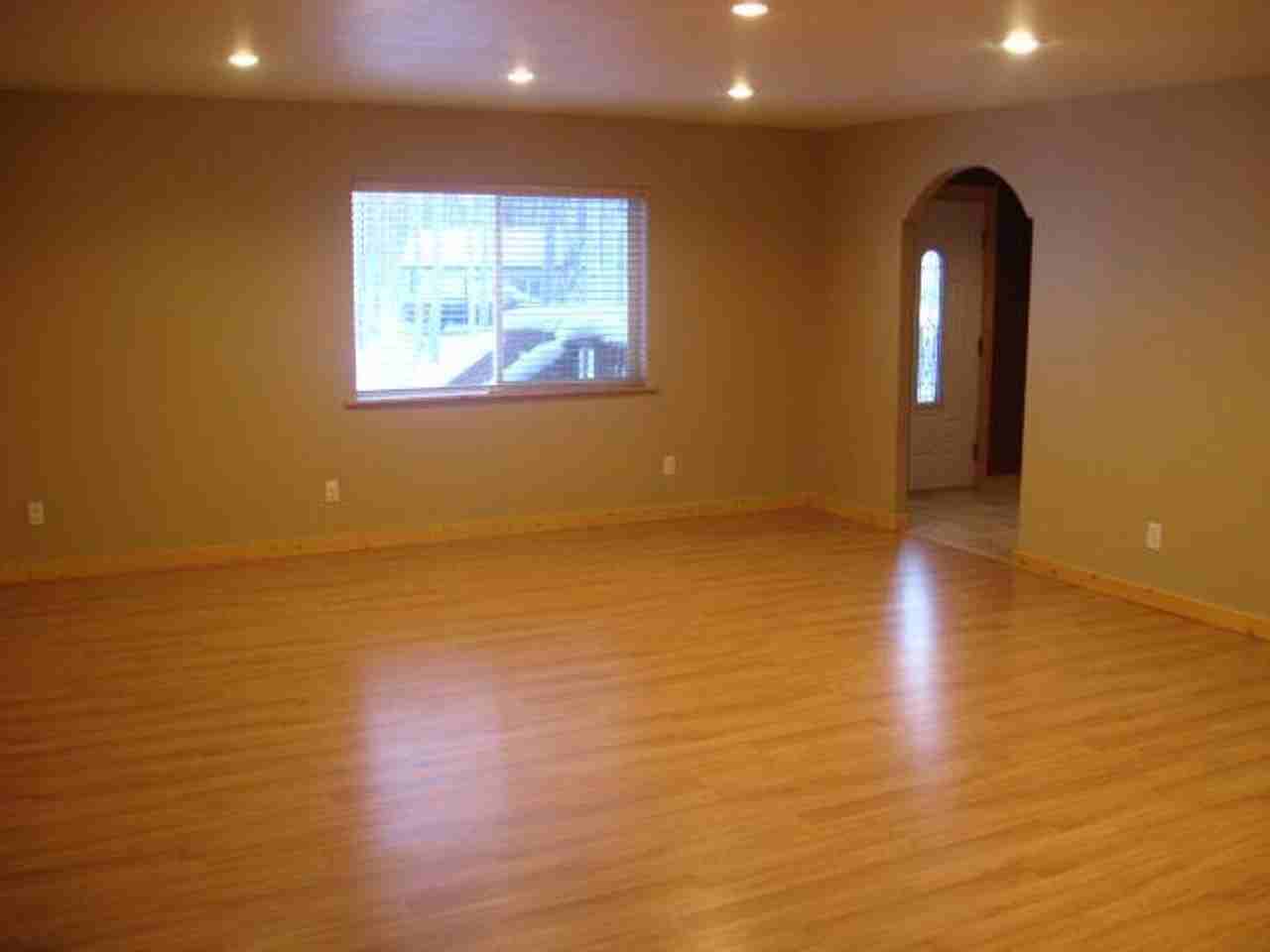 855 Highlander Dr - Photo 2 of 8