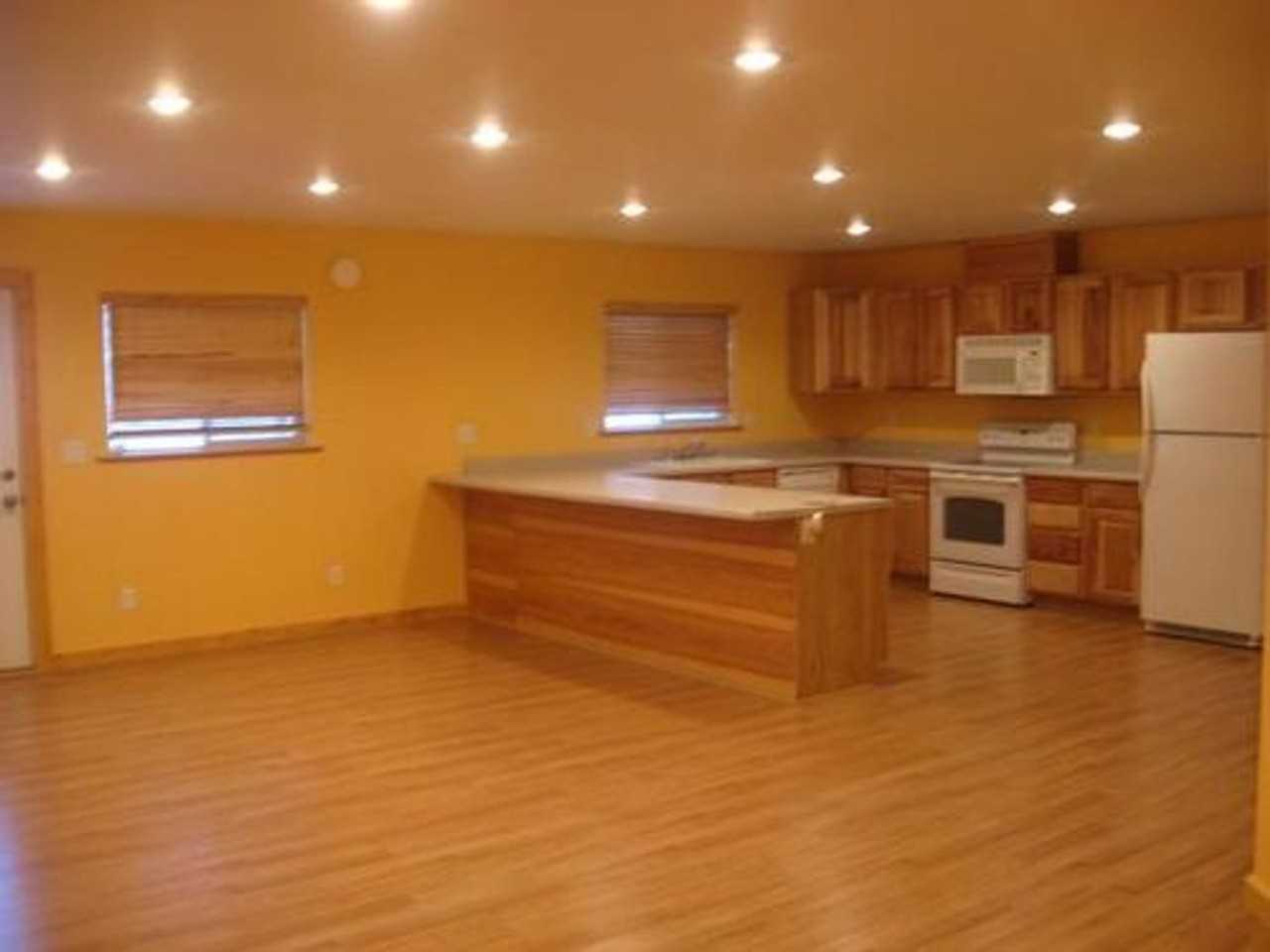 855 Highlander Dr - Photo 3 of 8