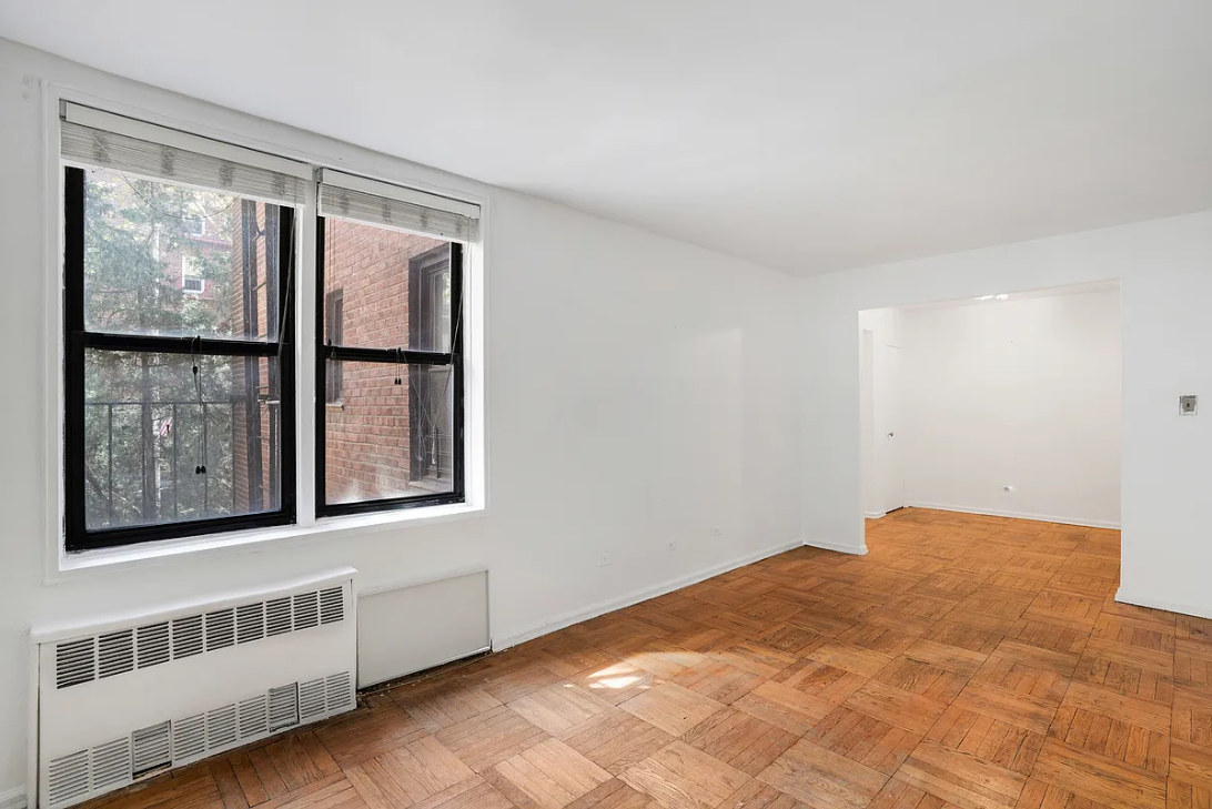 345 Webster Ave - Photo 2 of 9