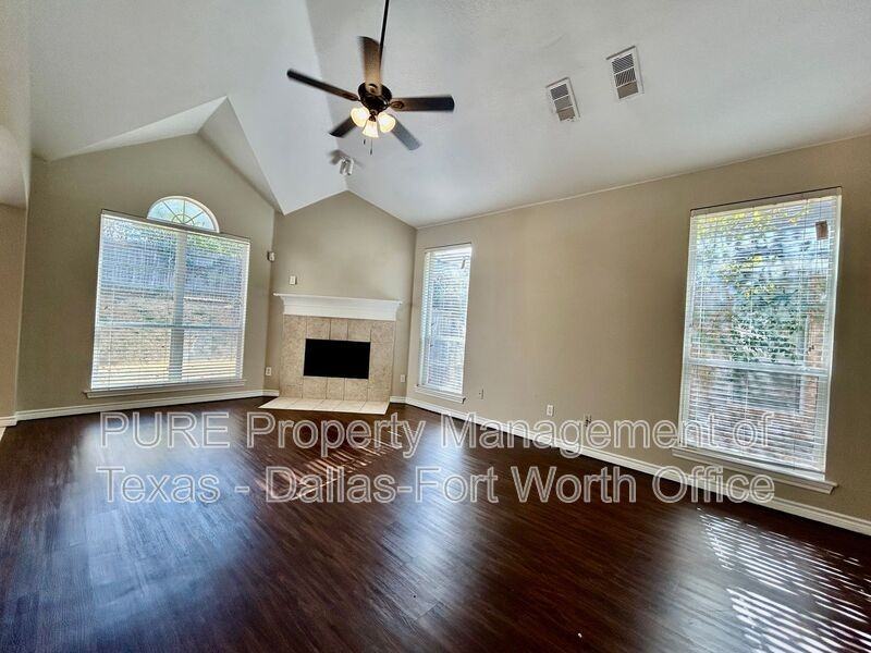 4002 Cottage Park Ct - Photo 4 of 31