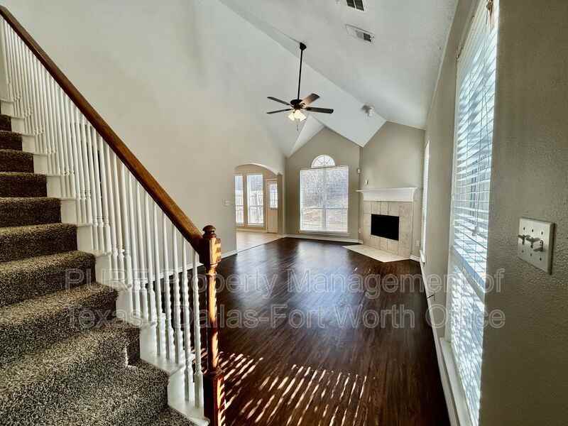 4002 Cottage Park Ct - Photo 7 of 31