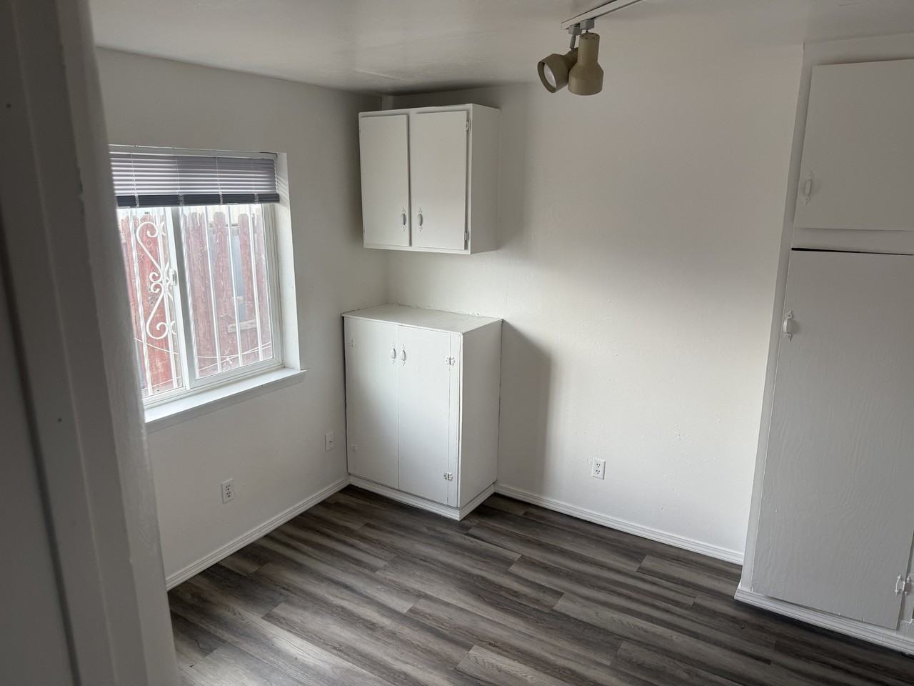 5817 Central Ave Nw - Photo 5 of 22