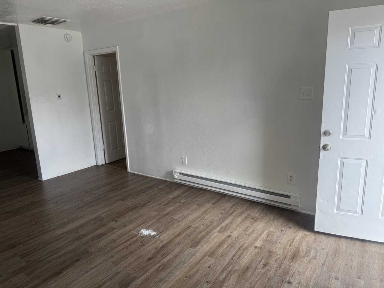 305 Charleston St Ne - Photo 5 of 14
