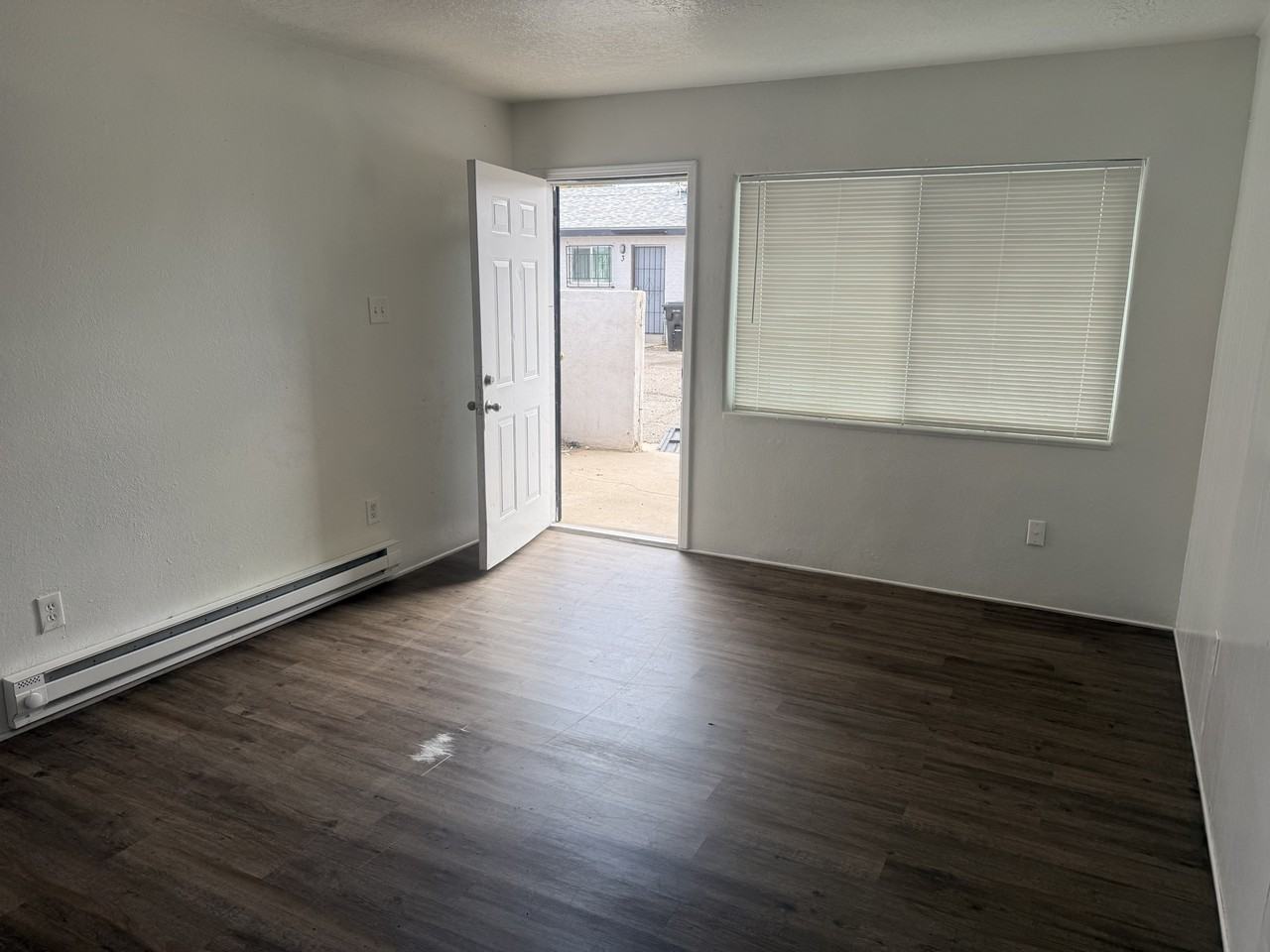 305 Charleston St Ne - Photo 6 of 14