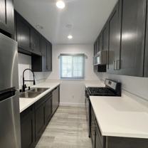 900 W College St #5 - Photo 1 of 1