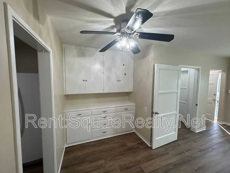 901 N San Gabriel Ave #5 - Photo 7 of 20