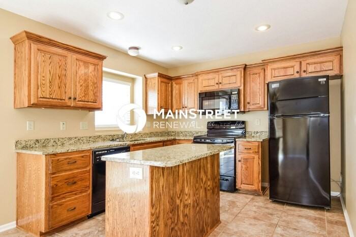1601 Nw Hilltop Ln - Photo 7 of 17