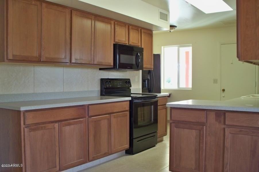 10772 W Crosby Dr - Photo 3 of 7