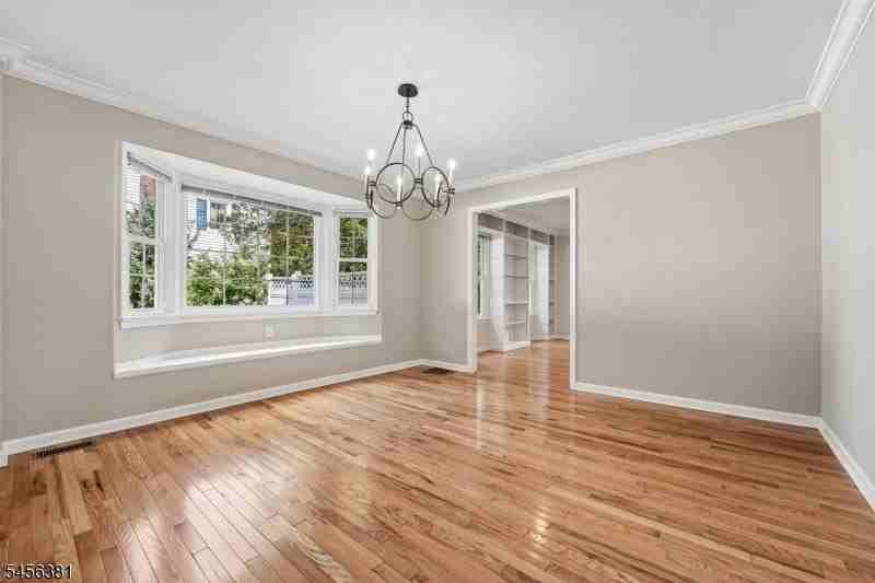 11 Vinal Pl - Photo 6 of 28