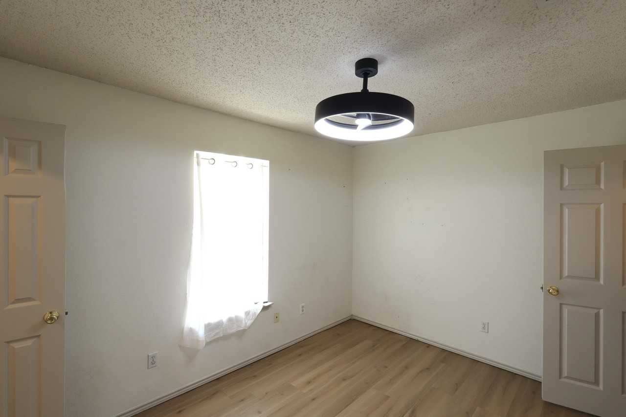 811 Ironton Dr - Photo 7 of 21