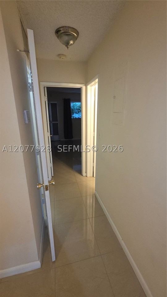 2170 Ne 51st Ct #B3 - Photo 7 of 10