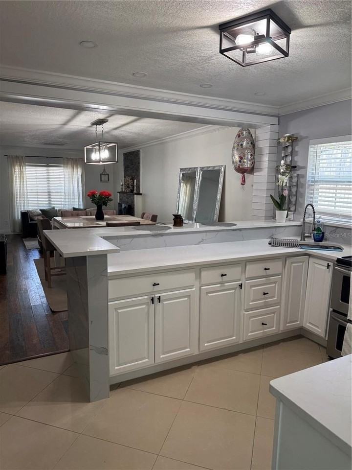 16008 Sagebrush Rd - Photo 7 of 22