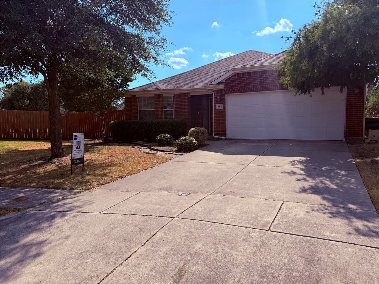 4401 Willow Wood Rd - Photo 3 of 18