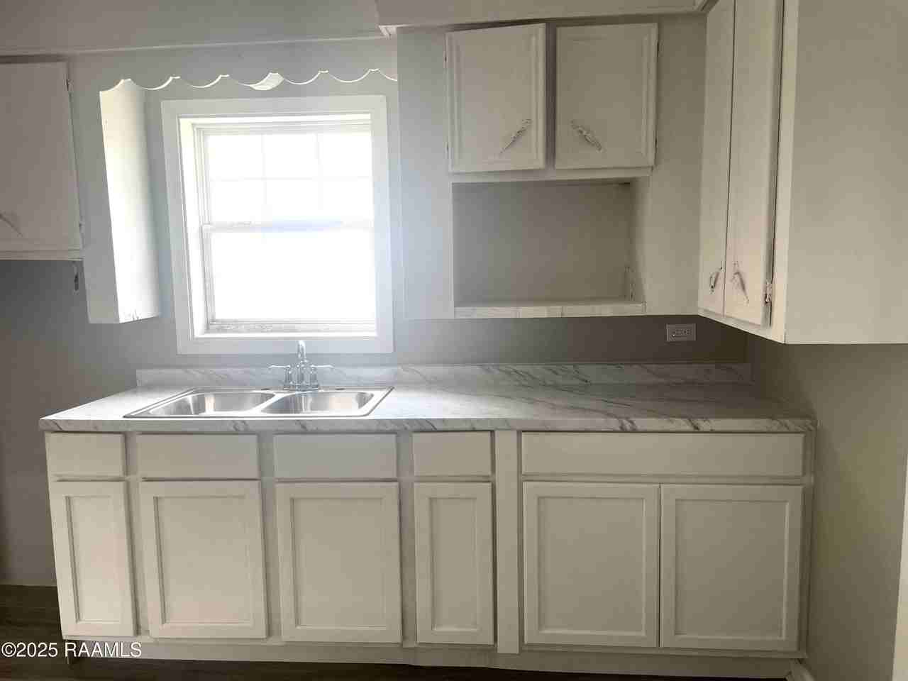 1700 Pine St - Photo 3 of 15