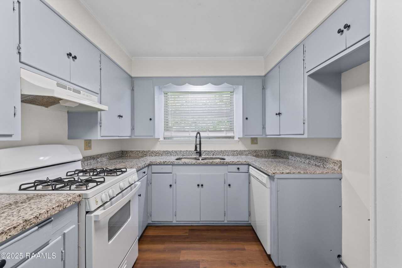 203 Fabiola Ave - Photo 7 of 21