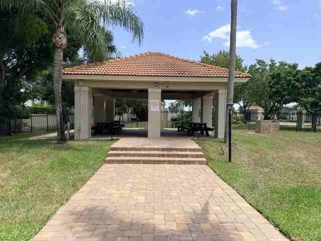 10169 Serene Meadow Dr N - Photo 3 of 5