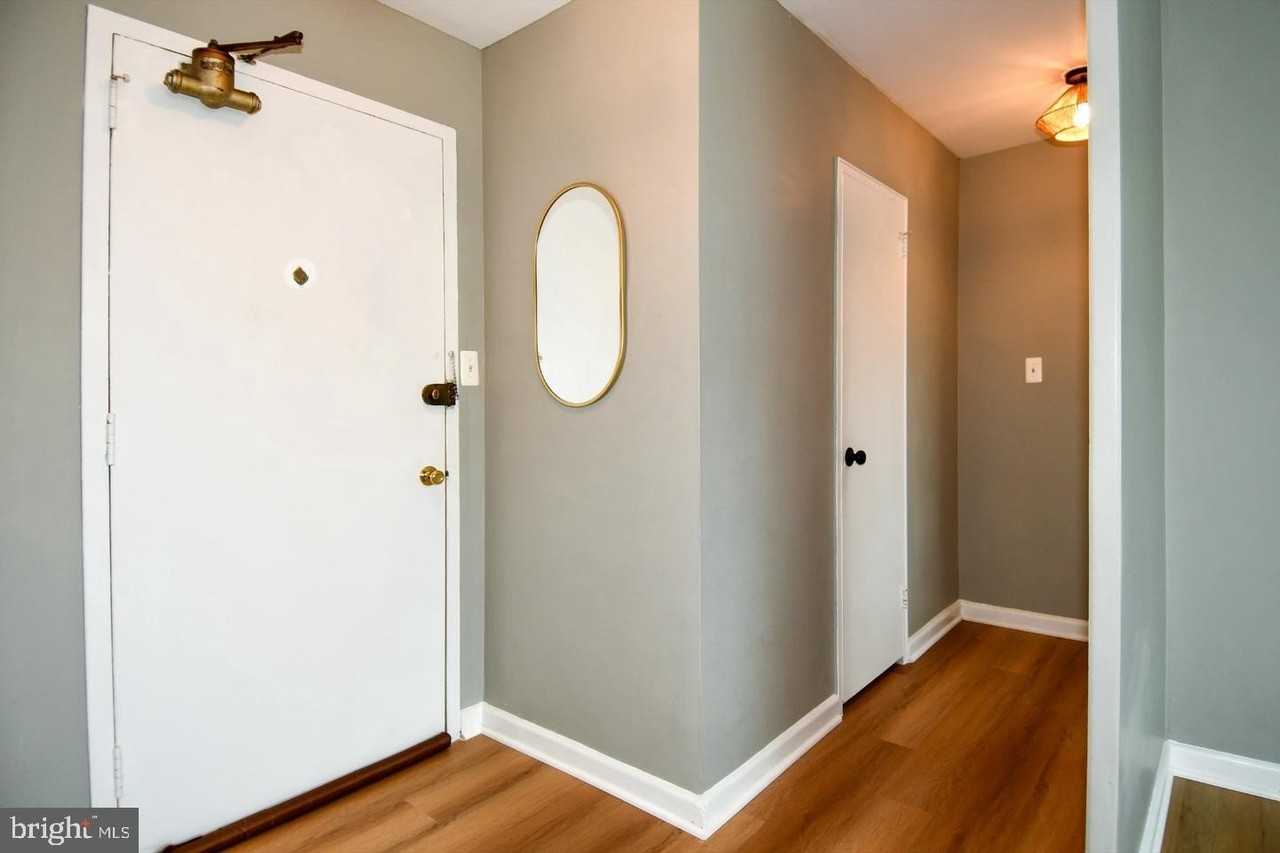 1300 S Arlington Ridge Rd #204 - Photo 3 of 48