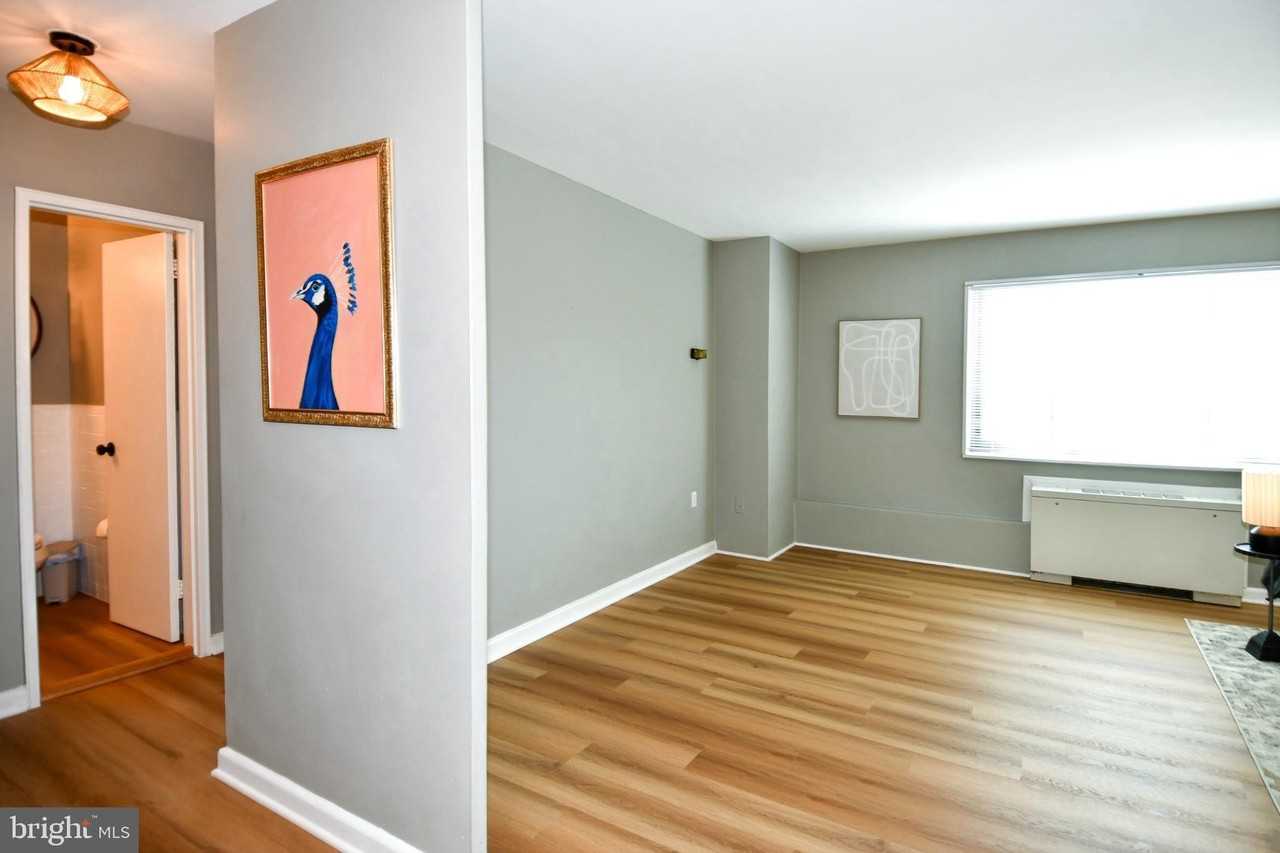 1300 S Arlington Ridge Rd #204 - Photo 4 of 48