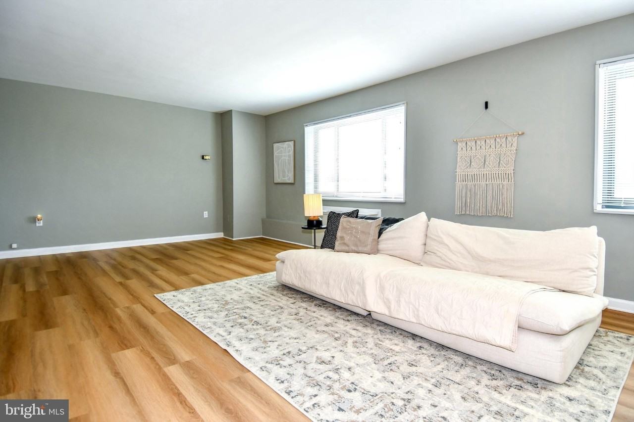 1300 S Arlington Ridge Rd #204 - Photo 7 of 48