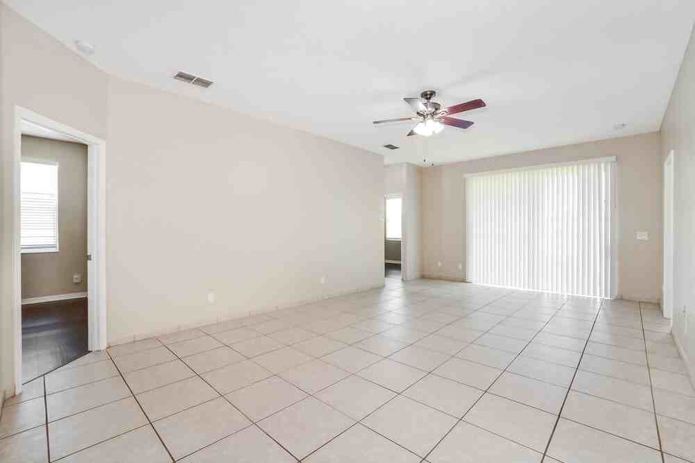 4059 Boca Woods Dr - Photo 3 of 16