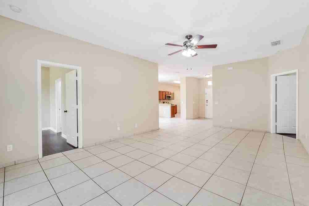 4059 Boca Woods Dr - Photo 4 of 16