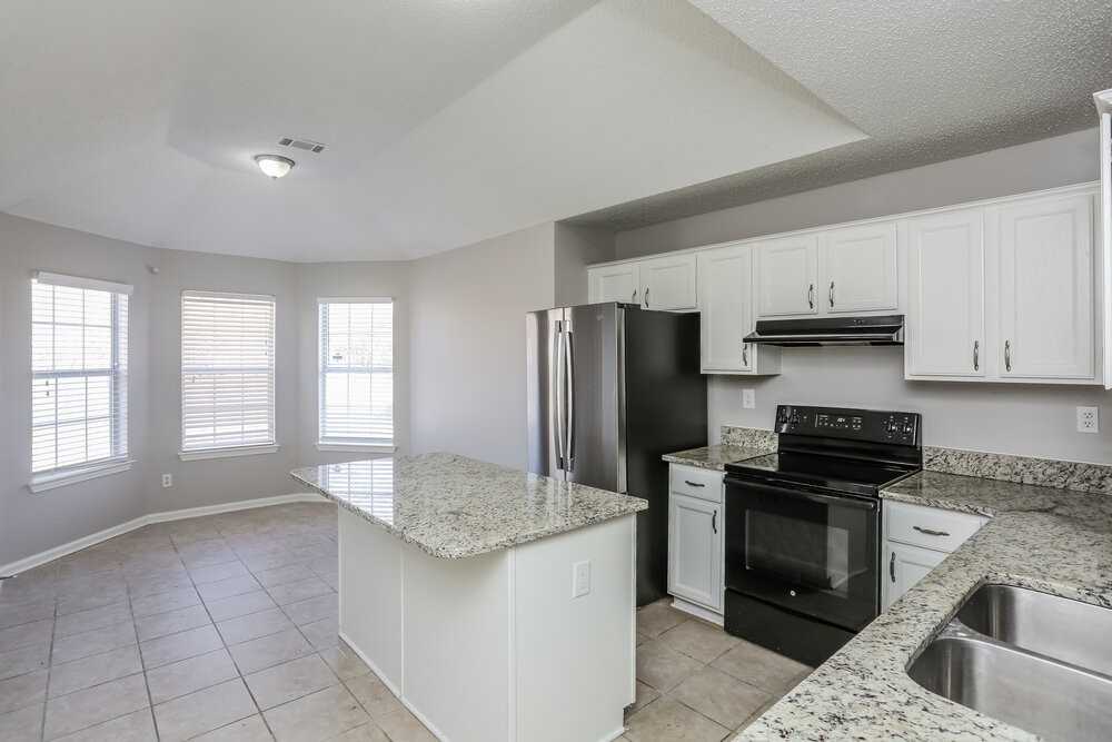 5912 Chadwell Rd - Photo 7 of 17