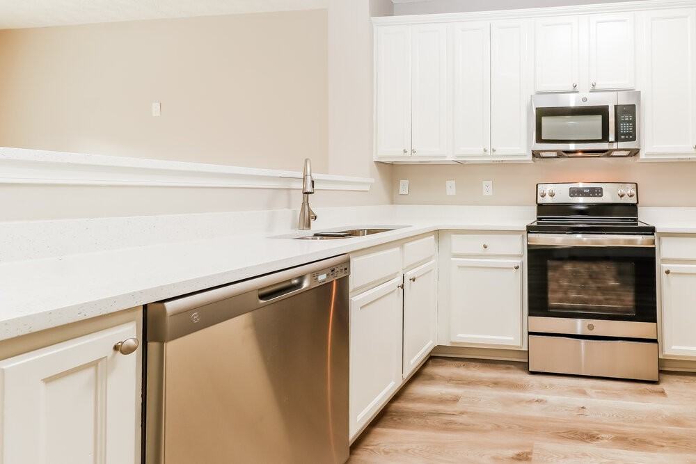 4399 Stone Gate Way - Photo 7 of 17