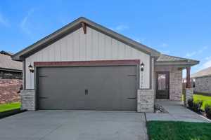 featured image of 12736 Carrara Ln