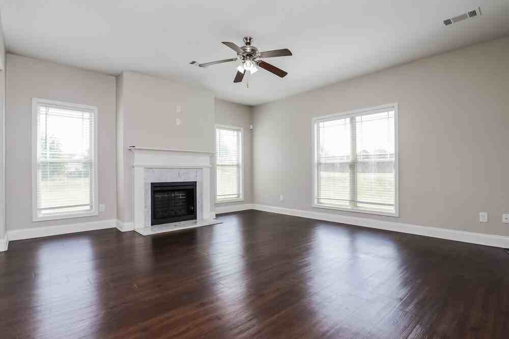 4312 Rolfe Ct - Photo 4 of 16