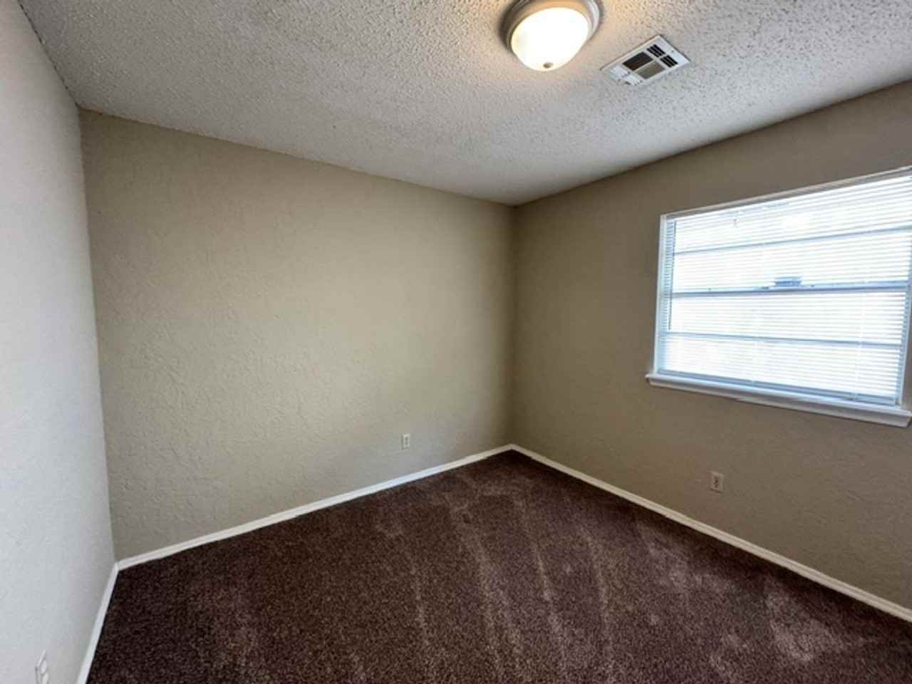 2021 Elmhurst Dr - Photo 6 of 13