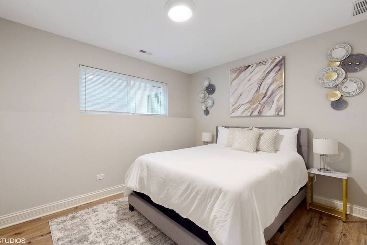 1049 N Lawler Ave #1607866P - Photo 5 of 14