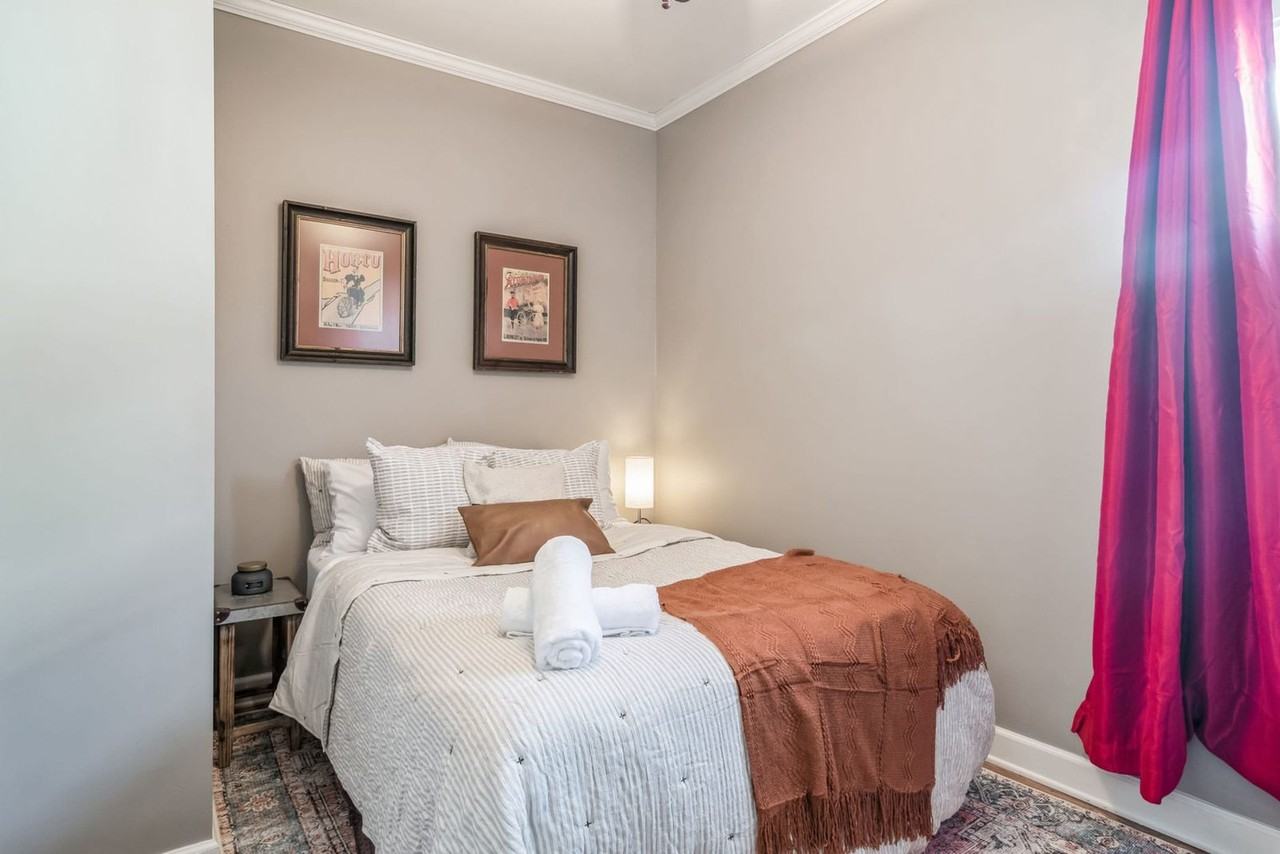 1047 Harlem Ave #1607870P - Photo 6 of 17