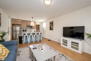featured image of 880 Blythe St