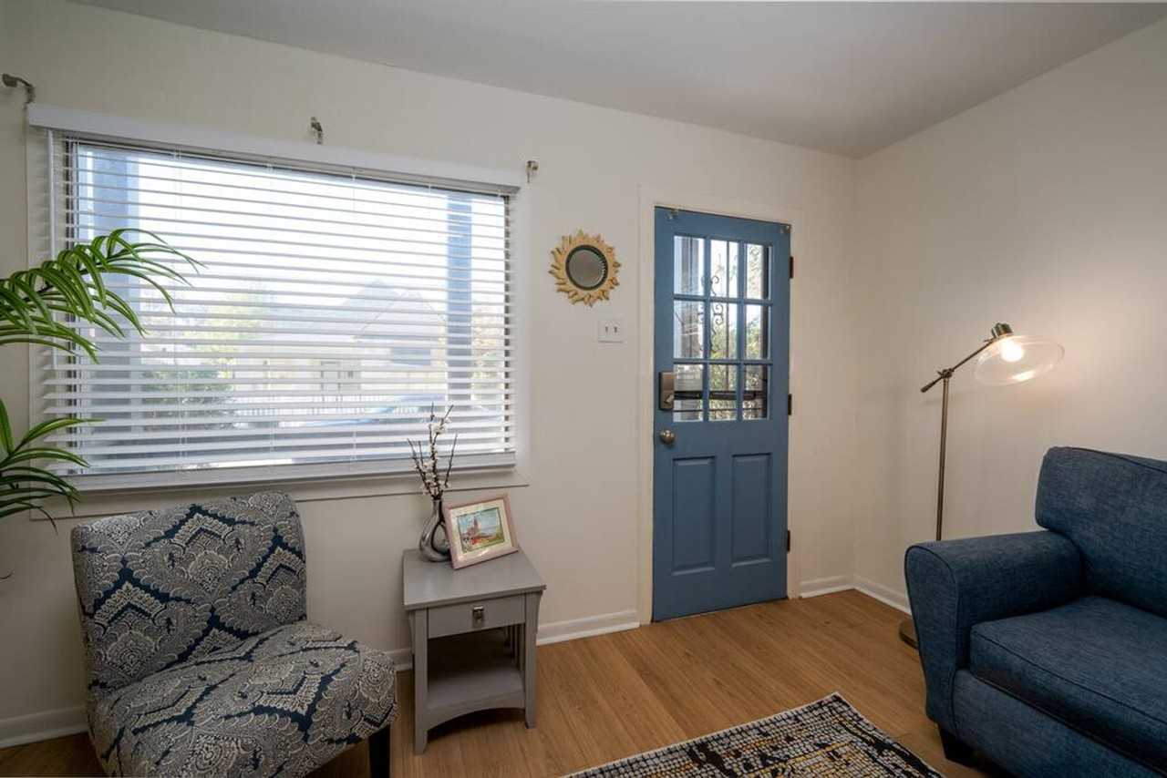 880 Blythe St #1608471P - Photo 2 of 19