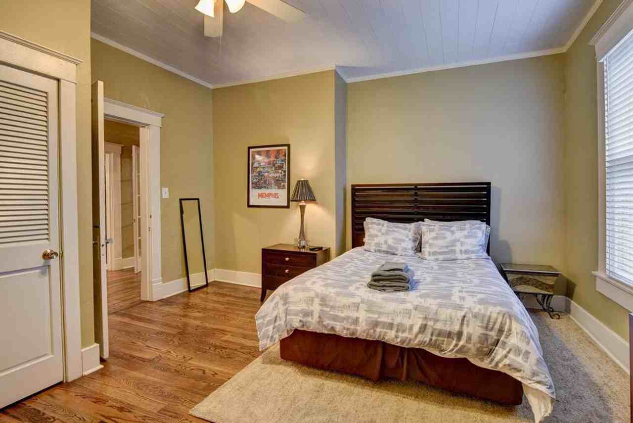 519 S Cox St #1608466P - Photo 4 of 22