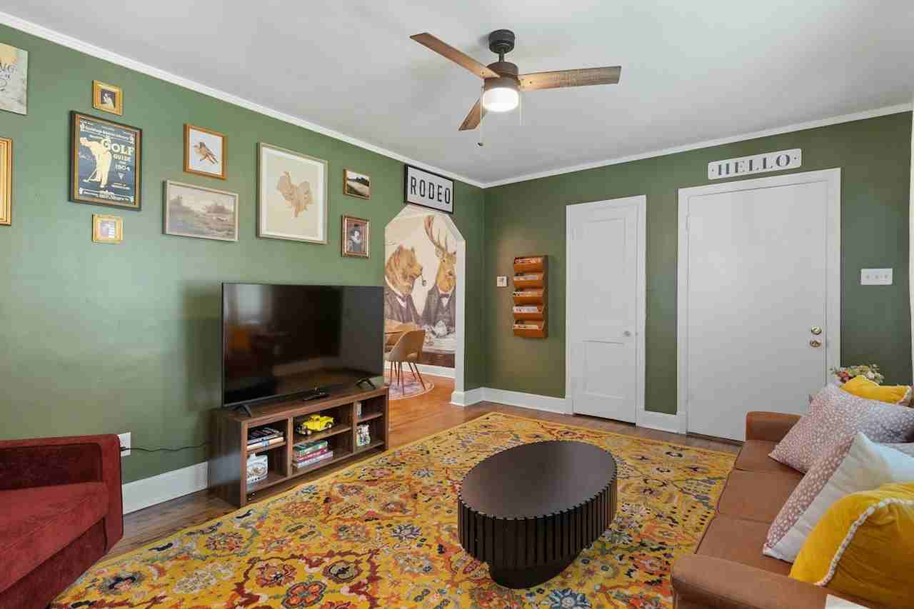 3548 Barwood Cir #1608474P - Photo 3 of 25