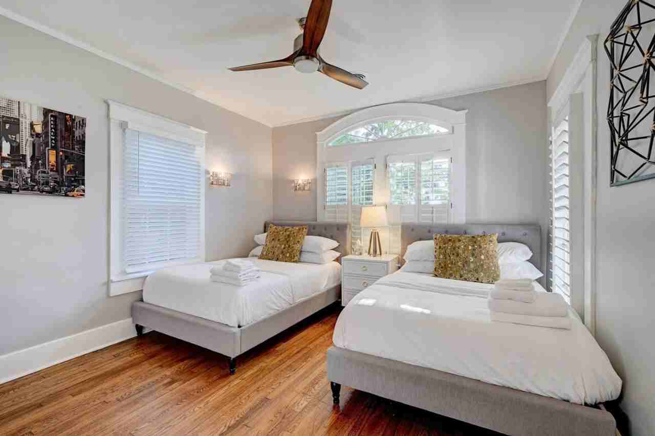 460 N Willett St #1608486P - Photo 5 of 15