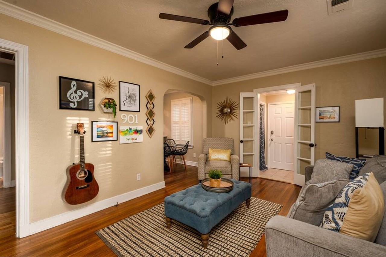 86 W Lafayette Cir #1608501P - Photo 2 of 17