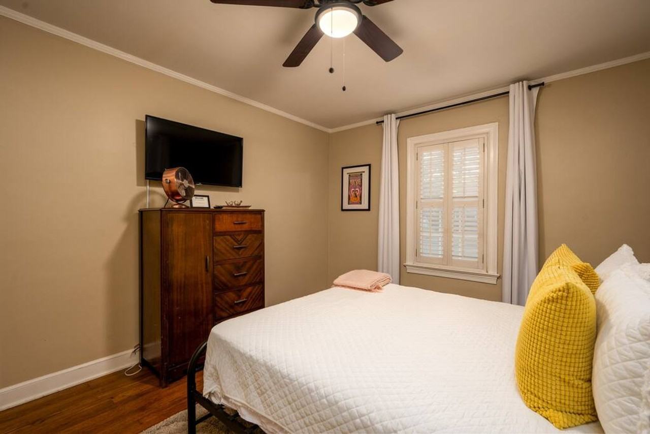 86 W Lafayette Cir #1608501P - Photo 4 of 17