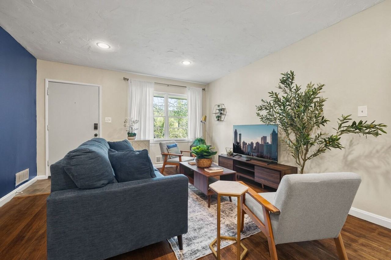 2160 Lenox Rd Ne #1609580P - Photo 3 of 26