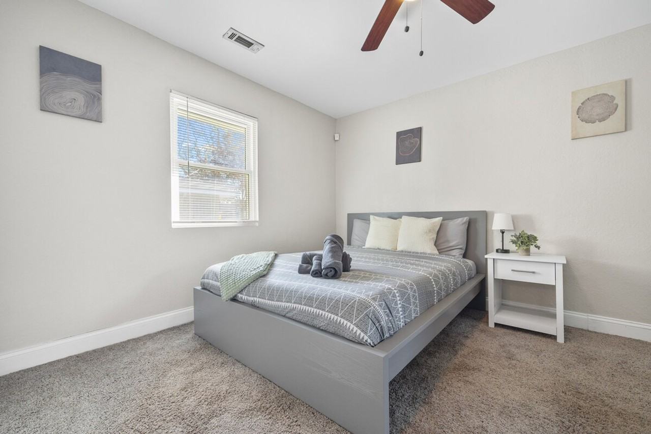 76 Haygood Ave Se #1609587P - Photo 7 of 20
