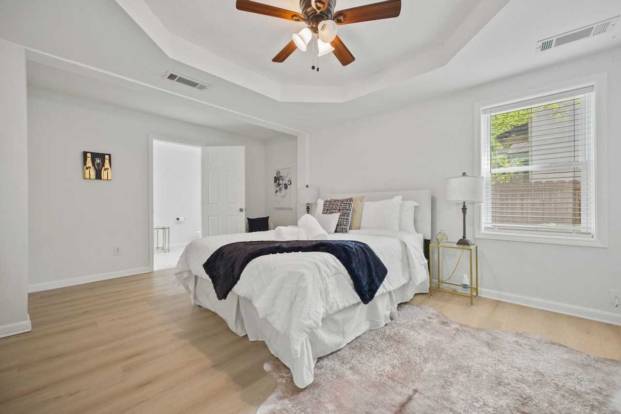 1346 Lorenzo Dr Sw #1609597P - Photo 4 of 24