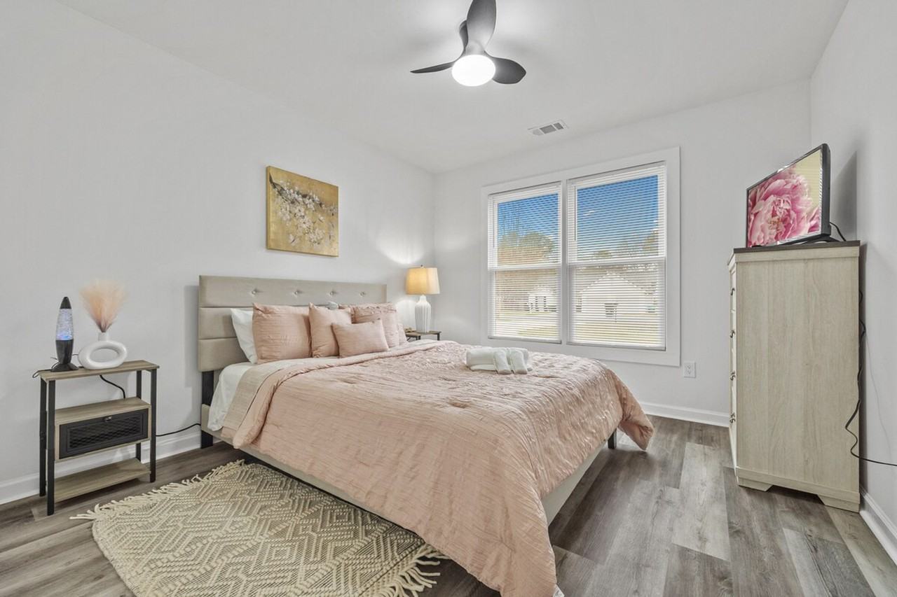 2322 Red Rose Ln #1609594P - Photo 4 of 25